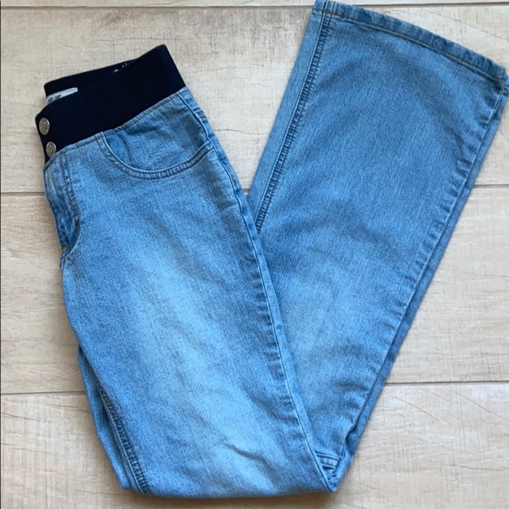 Low Waisted Jeans